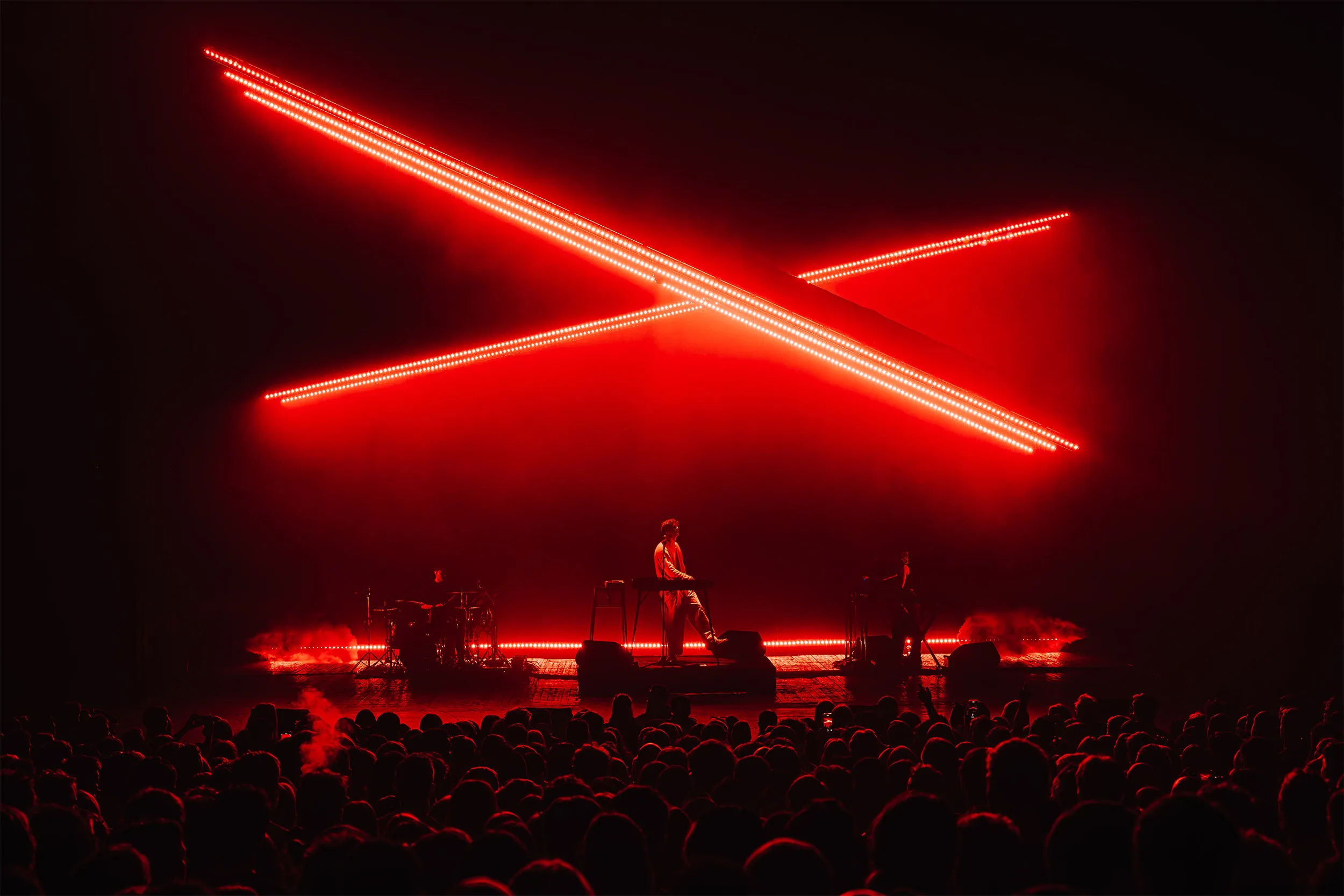 Chauvet PXL 16 battens on Barry Can't Swim's tour
